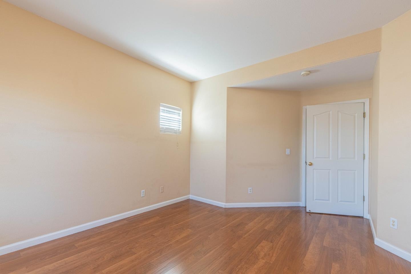 Detail Gallery Image 22 of 60 For 1099 Twin Creeks Dr, Salinas,  CA 93905 - 5 Beds | 2/1 Baths