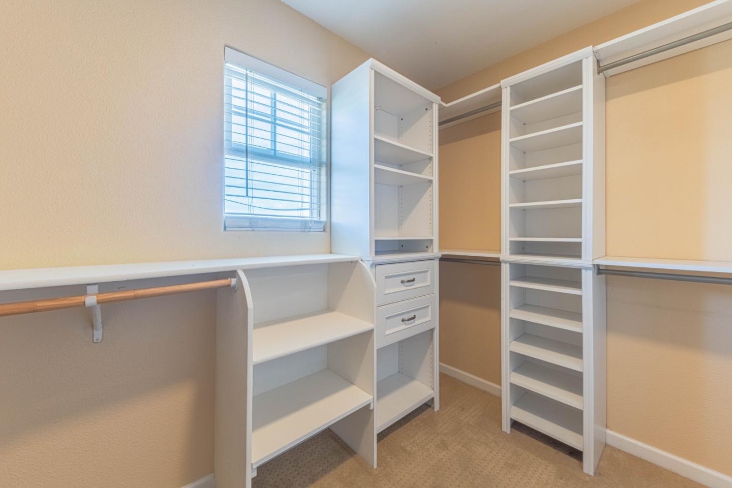 Detail Gallery Image 26 of 60 For 1099 Twin Creeks Dr, Salinas,  CA 93905 - 5 Beds | 2/1 Baths