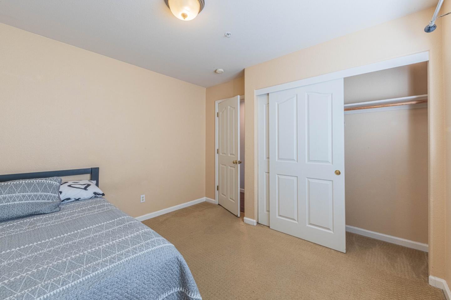 Detail Gallery Image 34 of 60 For 1099 Twin Creeks Dr, Salinas,  CA 93905 - 5 Beds | 2/1 Baths