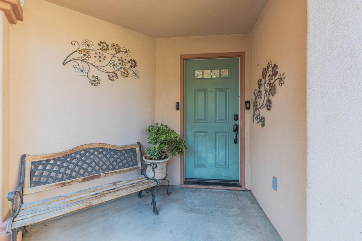 Detail Gallery Image 4 of 60 For 1099 Twin Creeks Dr, Salinas,  CA 93905 - 5 Beds | 2/1 Baths