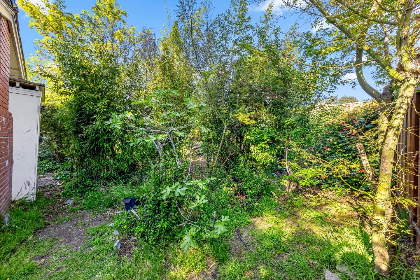 Detail Gallery Image 38 of 45 For 2178 Ashwood Ln, San Jose,  CA 95132 - 5 Beds | 2/1 Baths