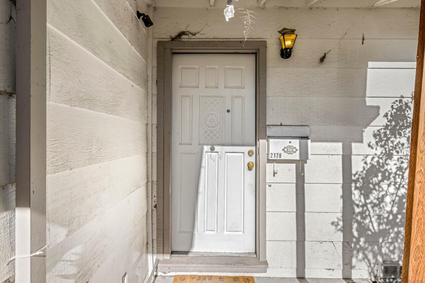 Detail Gallery Image 4 of 45 For 2178 Ashwood Ln, San Jose,  CA 95132 - 5 Beds | 2/1 Baths