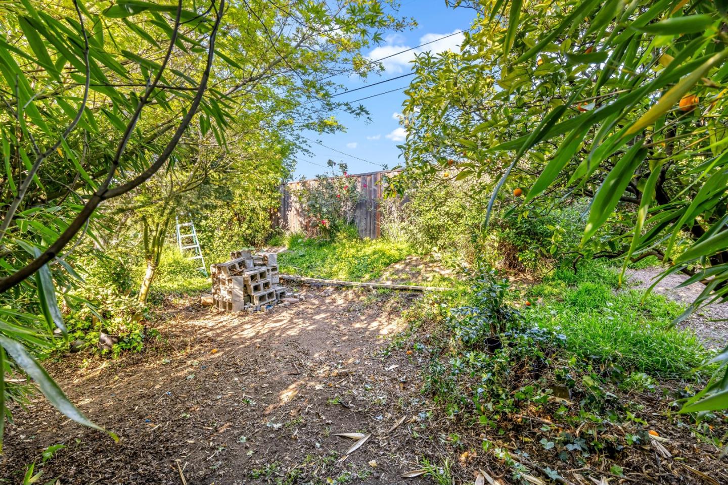 Detail Gallery Image 41 of 45 For 2178 Ashwood Ln, San Jose,  CA 95132 - 5 Beds | 2/1 Baths