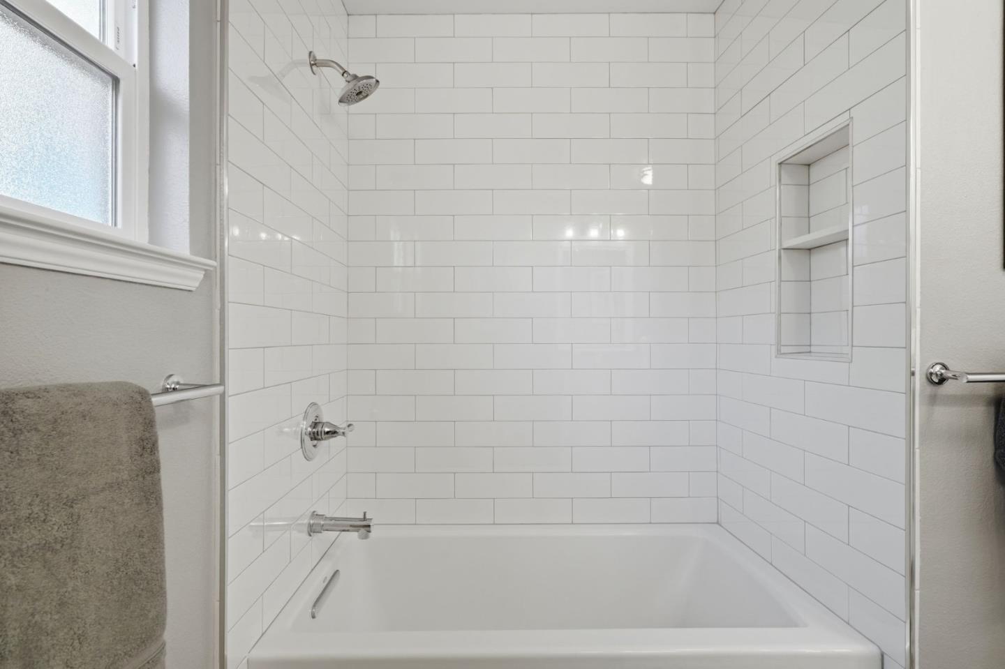 Detail Gallery Image 29 of 52 For 750 Los Robles Ave, Palo Alto,  CA 94306 - 3 Beds | 2 Baths