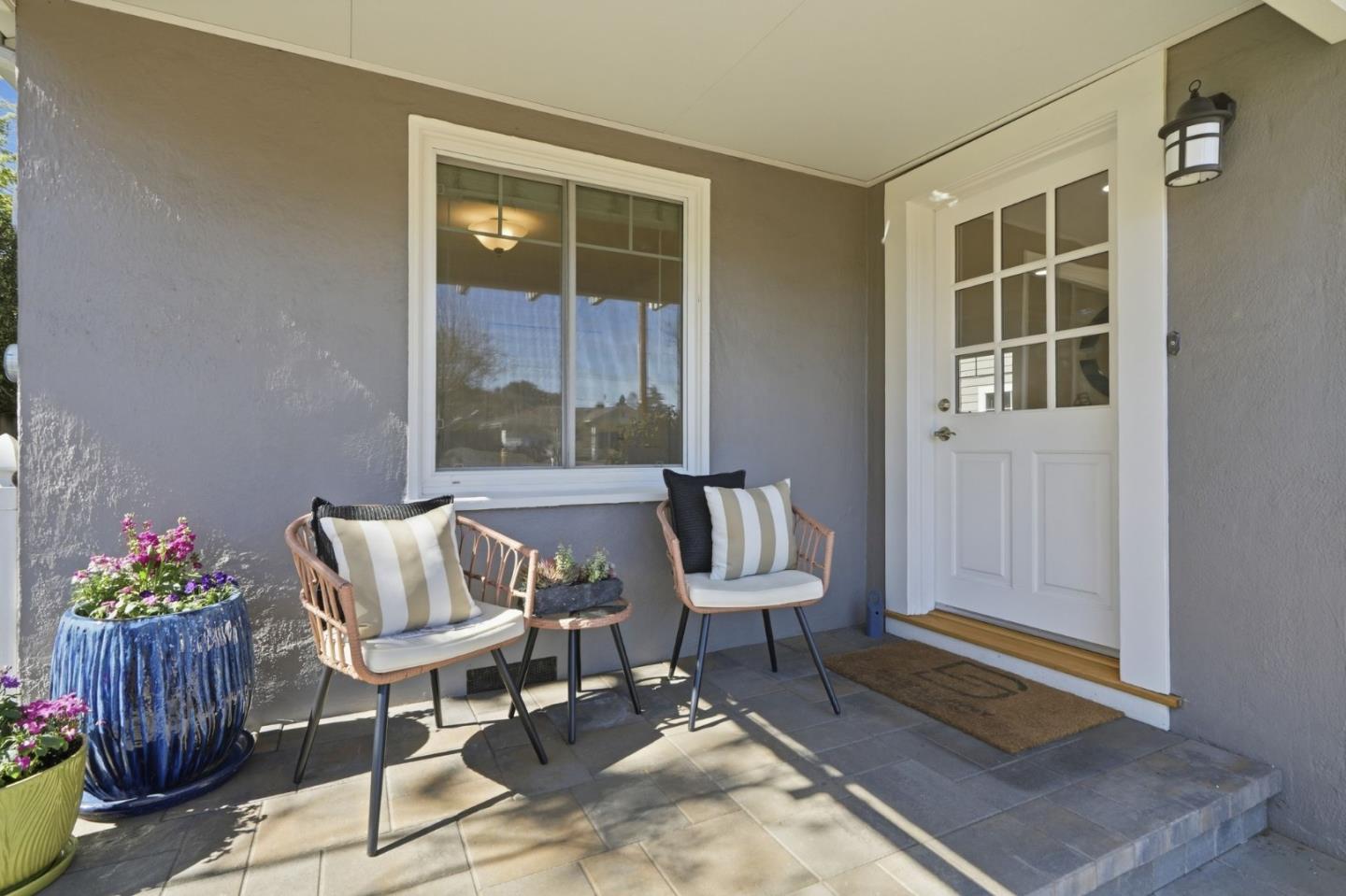 Detail Gallery Image 38 of 52 For 750 Los Robles Ave, Palo Alto,  CA 94306 - 3 Beds | 2 Baths