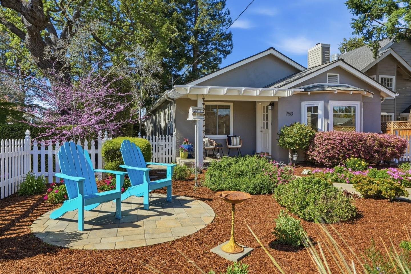 Detail Gallery Image 40 of 52 For 750 Los Robles Ave, Palo Alto,  CA 94306 - 3 Beds | 2 Baths