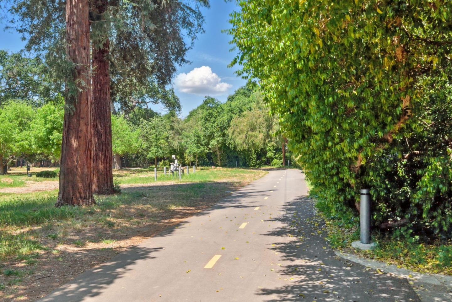 Detail Gallery Image 51 of 52 For 750 Los Robles Ave, Palo Alto,  CA 94306 - 3 Beds | 2 Baths