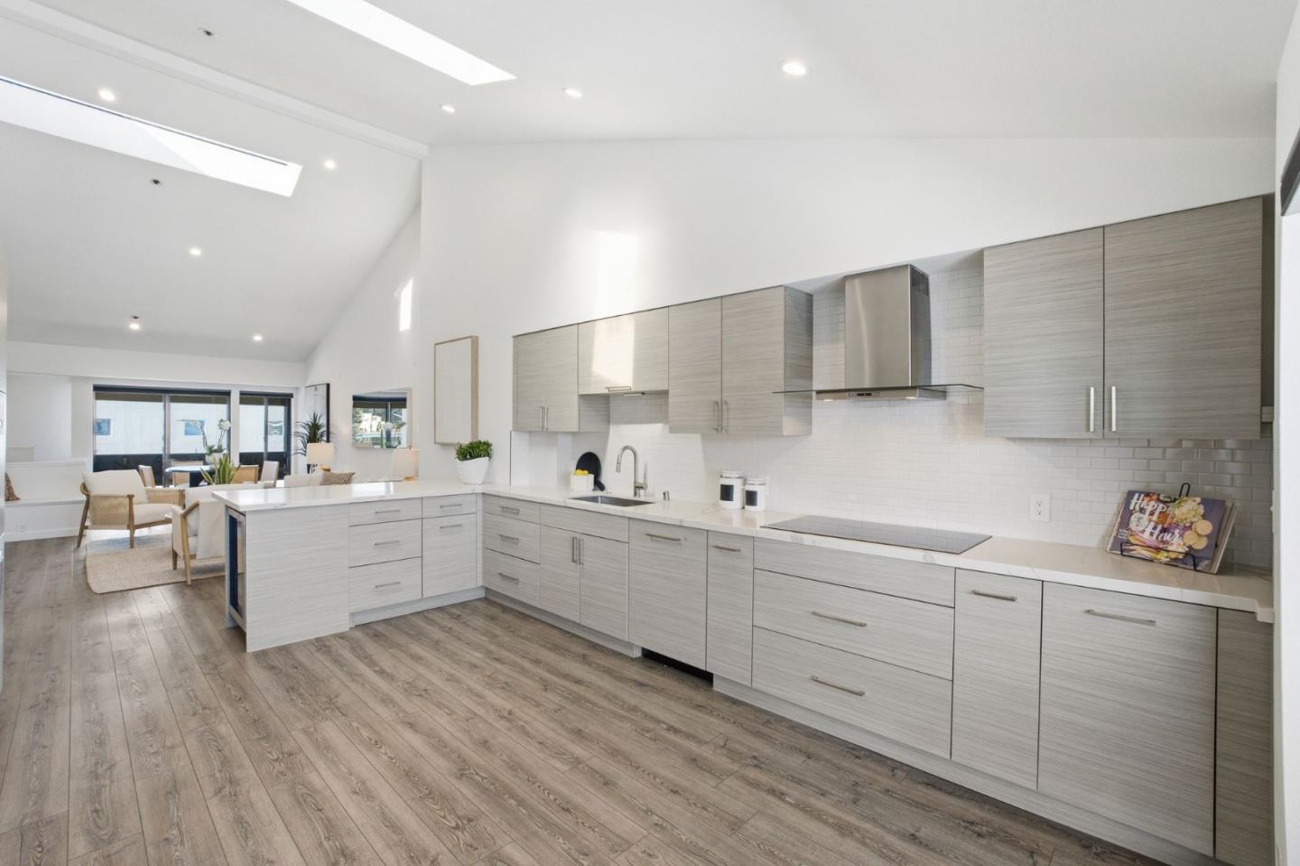 Detail Gallery Image 13 of 29 For 685 High St 5a,  Palo Alto,  CA 94301 - 2 Beds | 2/1 Baths