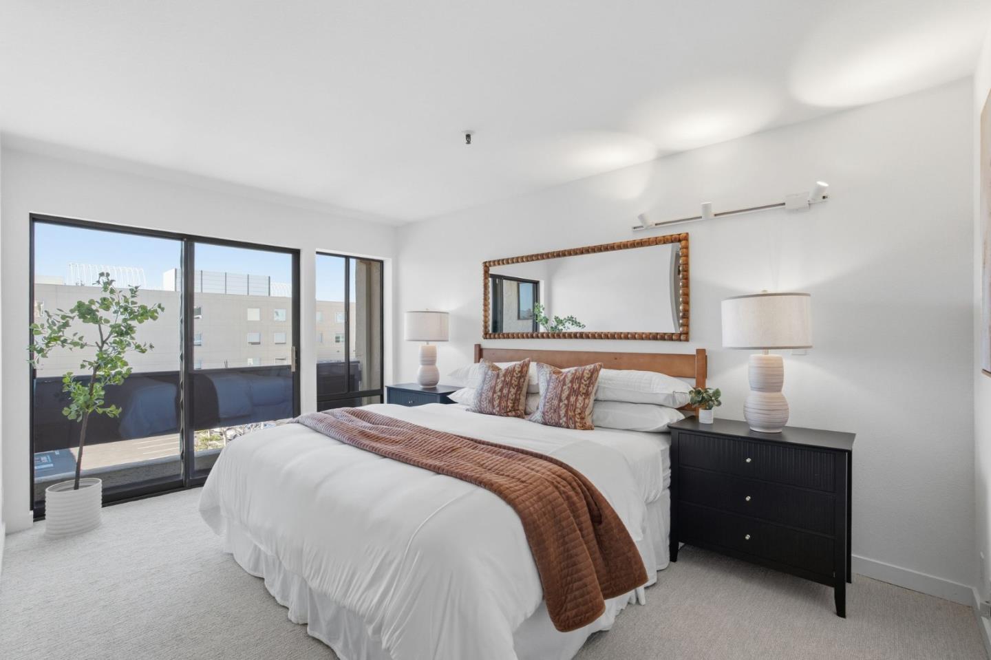 Detail Gallery Image 18 of 29 For 685 High St 5a,  Palo Alto,  CA 94301 - 2 Beds | 2/1 Baths