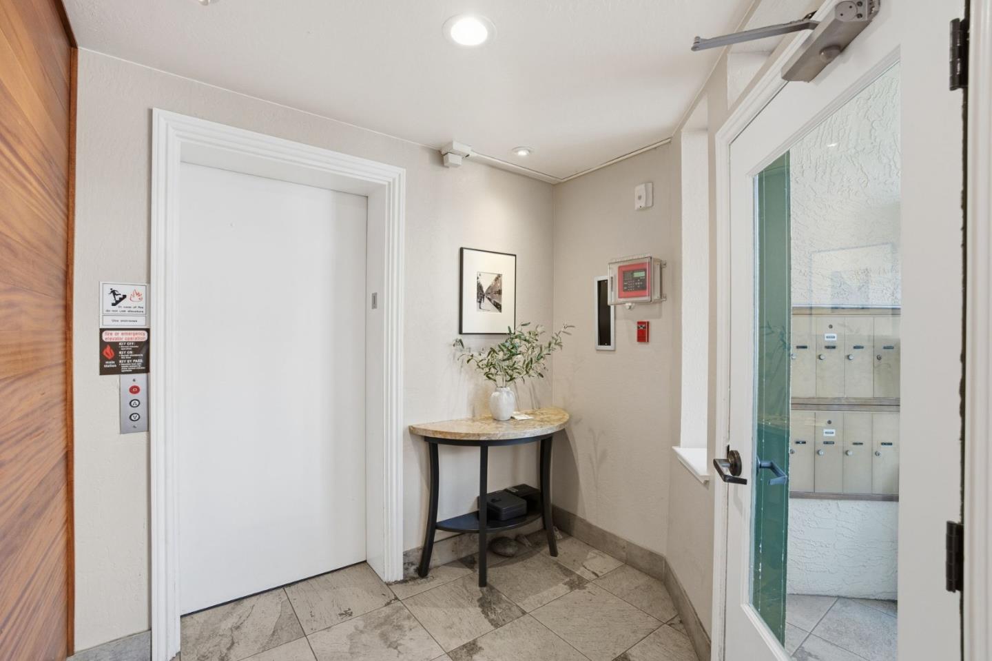 Detail Gallery Image 22 of 29 For 685 High St 5a,  Palo Alto,  CA 94301 - 2 Beds | 2/1 Baths