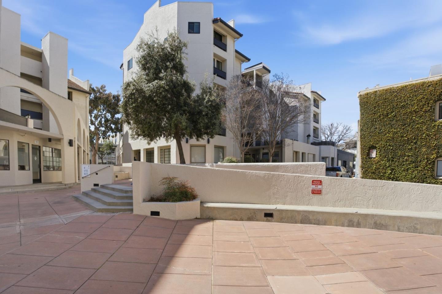 Detail Gallery Image 24 of 29 For 685 High St 5a,  Palo Alto,  CA 94301 - 2 Beds | 2/1 Baths