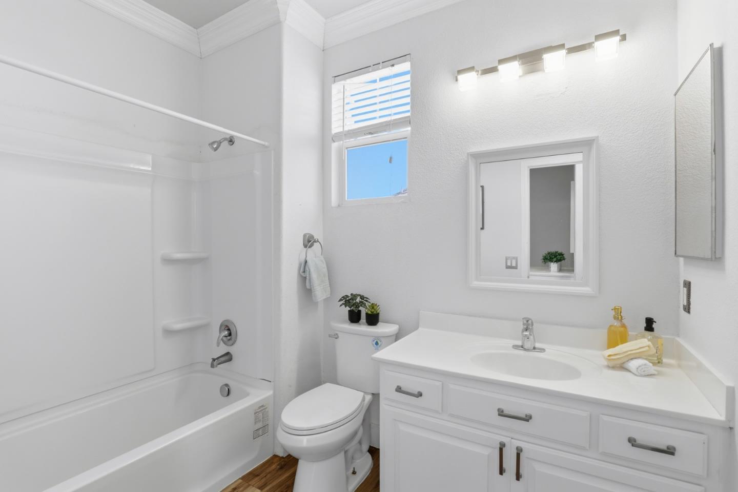 Detail Gallery Image 37 of 43 For 609 Rockspray Cir, Pittsburg,  CA 94565 - 4 Beds | 2/1 Baths