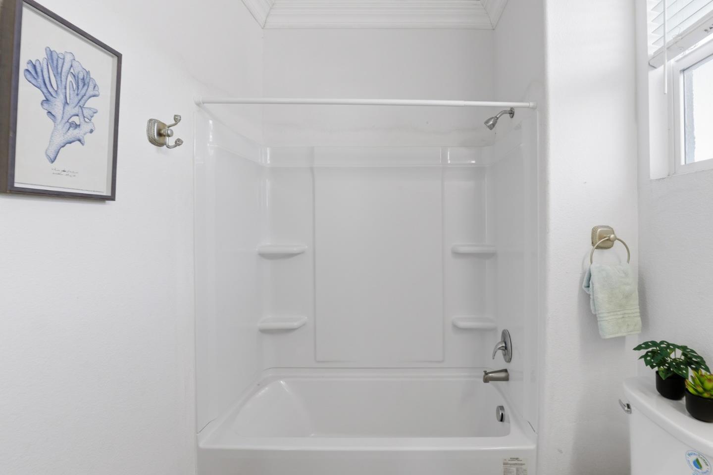 Detail Gallery Image 38 of 43 For 609 Rockspray Cir, Pittsburg,  CA 94565 - 4 Beds | 2/1 Baths