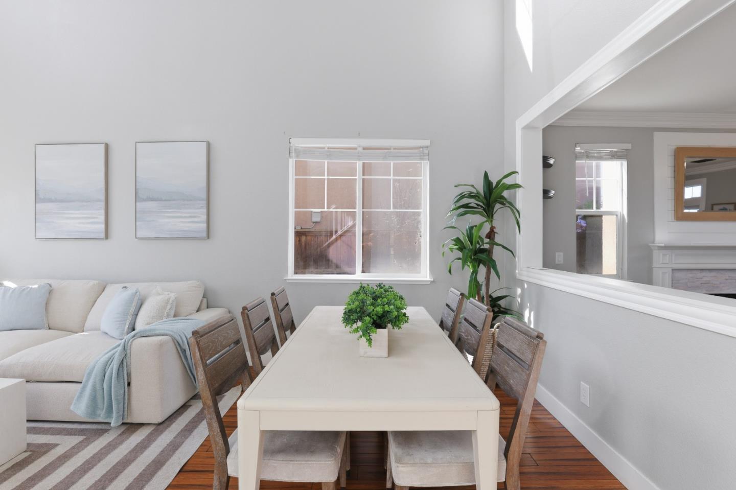 Detail Gallery Image 9 of 43 For 609 Rockspray Cir, Pittsburg,  CA 94565 - 4 Beds | 2/1 Baths