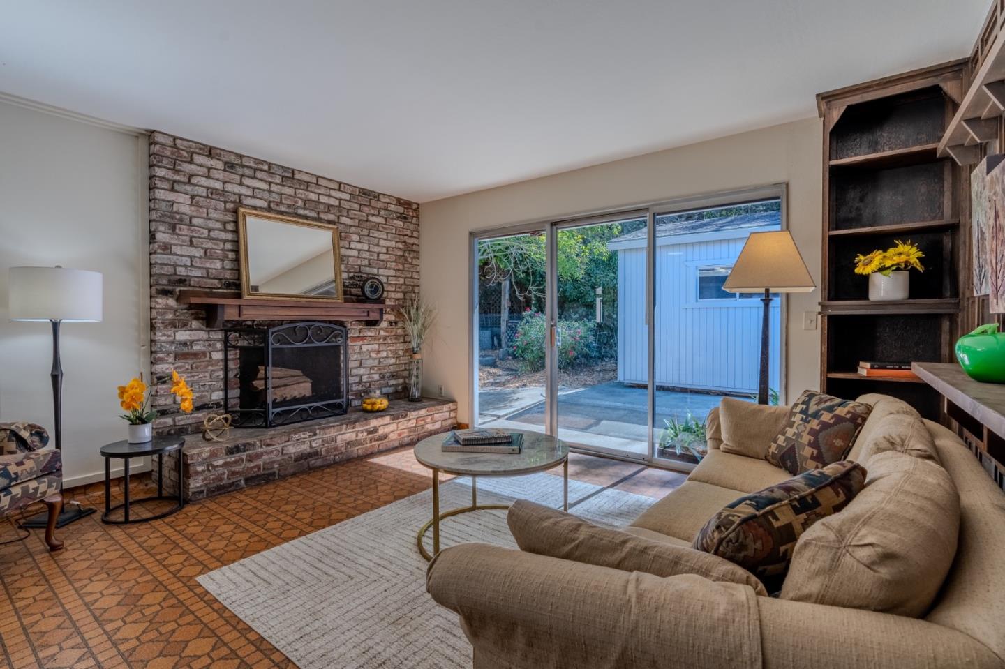 Detail Gallery Image 10 of 43 For 800 Oddstad Blvd, Pacifica,  CA 94044 - 3 Beds | 2/1 Baths