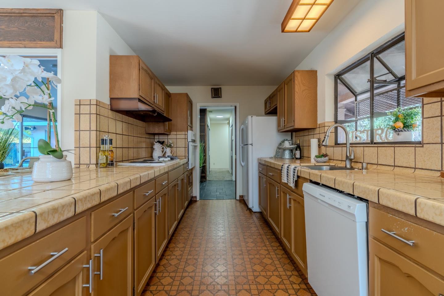 Detail Gallery Image 17 of 43 For 800 Oddstad Blvd, Pacifica,  CA 94044 - 3 Beds | 2/1 Baths