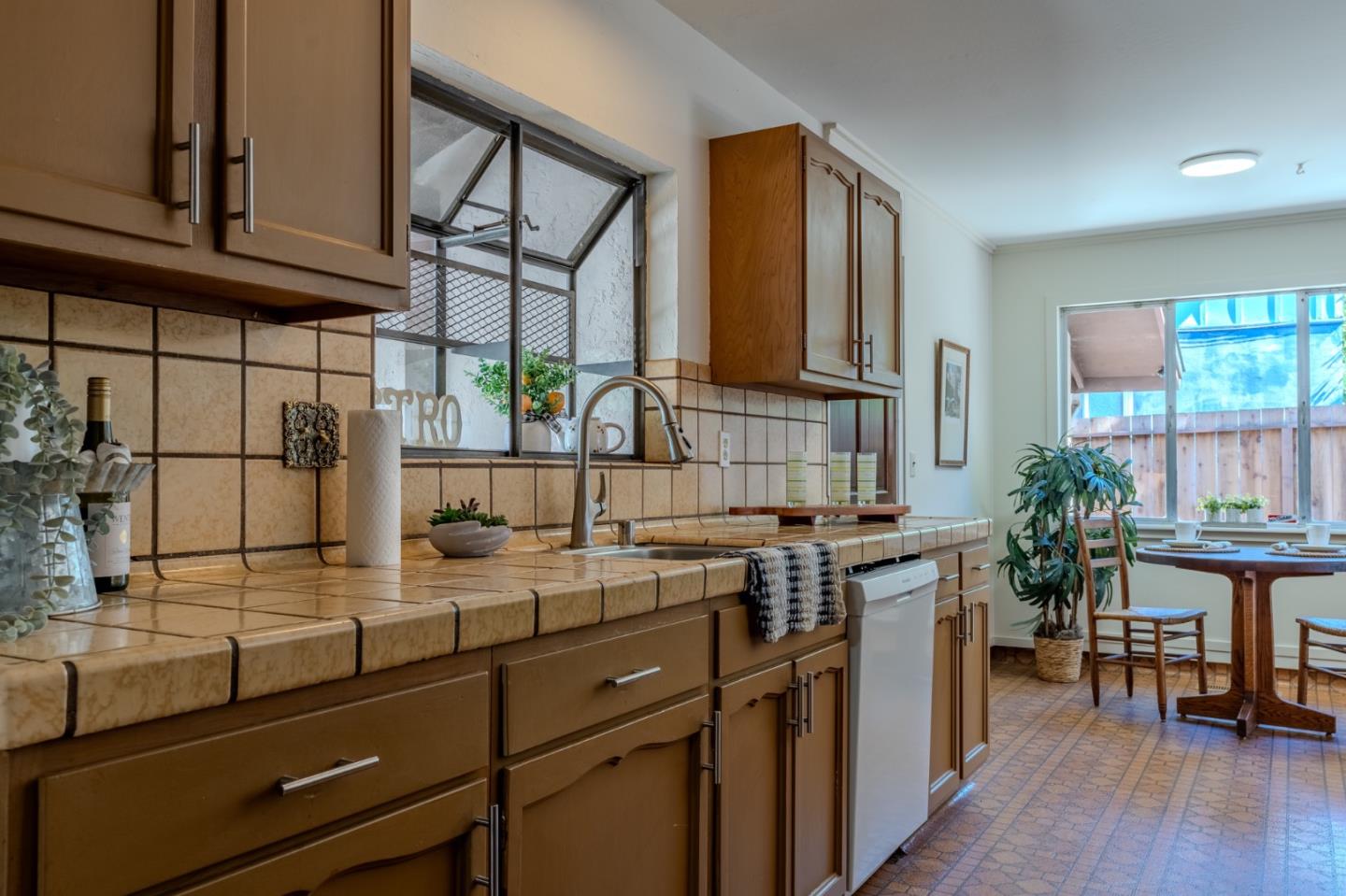 Detail Gallery Image 18 of 43 For 800 Oddstad Blvd, Pacifica,  CA 94044 - 3 Beds | 2/1 Baths