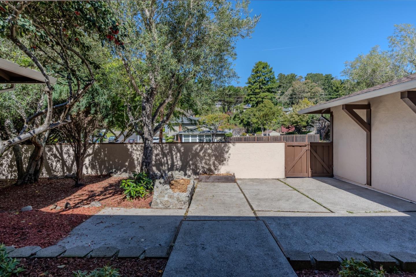 Detail Gallery Image 33 of 43 For 800 Oddstad Blvd, Pacifica,  CA 94044 - 3 Beds | 2/1 Baths