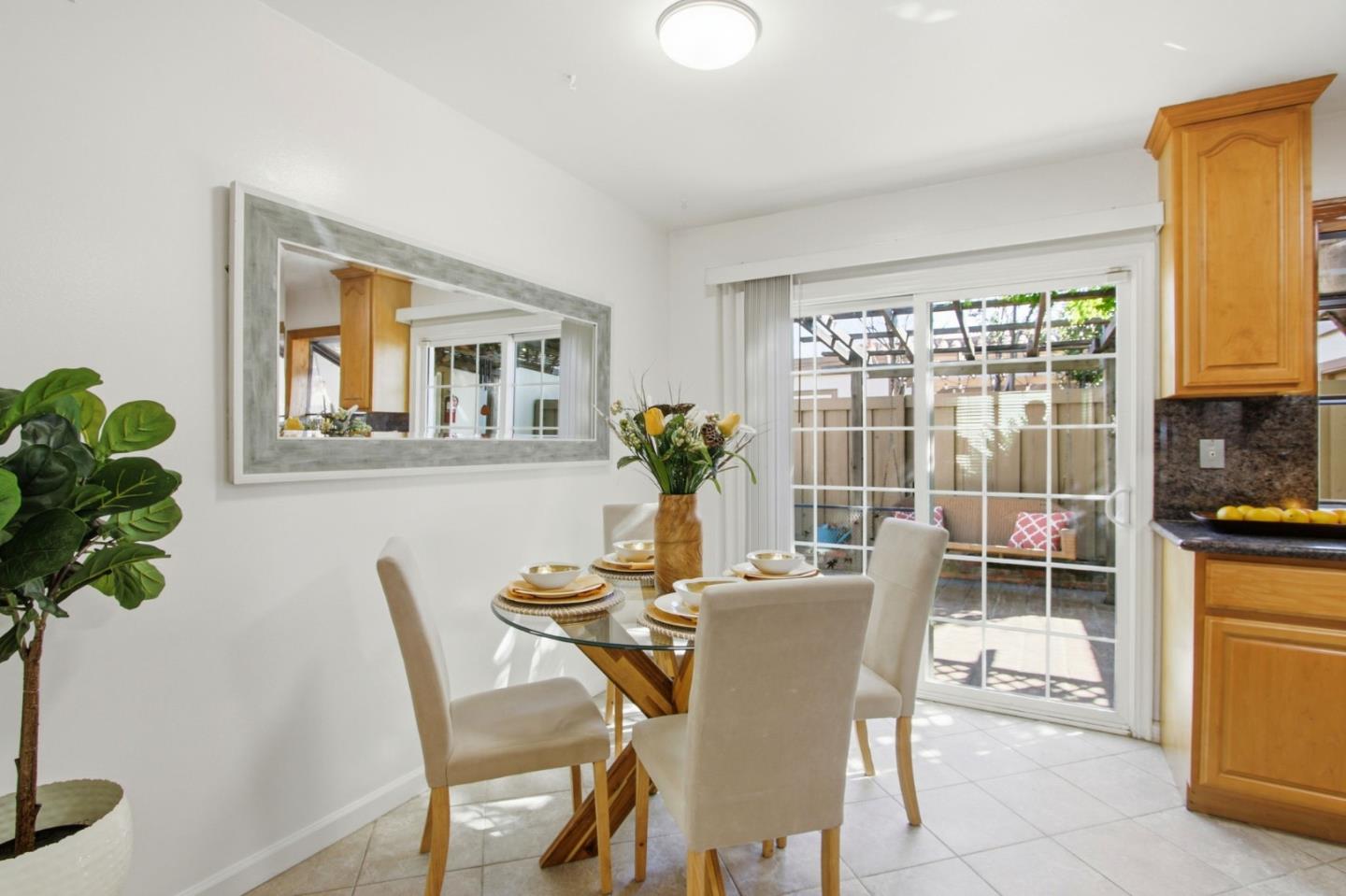 Detail Gallery Image 21 of 39 For 2955 Gala Ct, Santa Clara,  CA 95051 - 3 Beds | 2 Baths