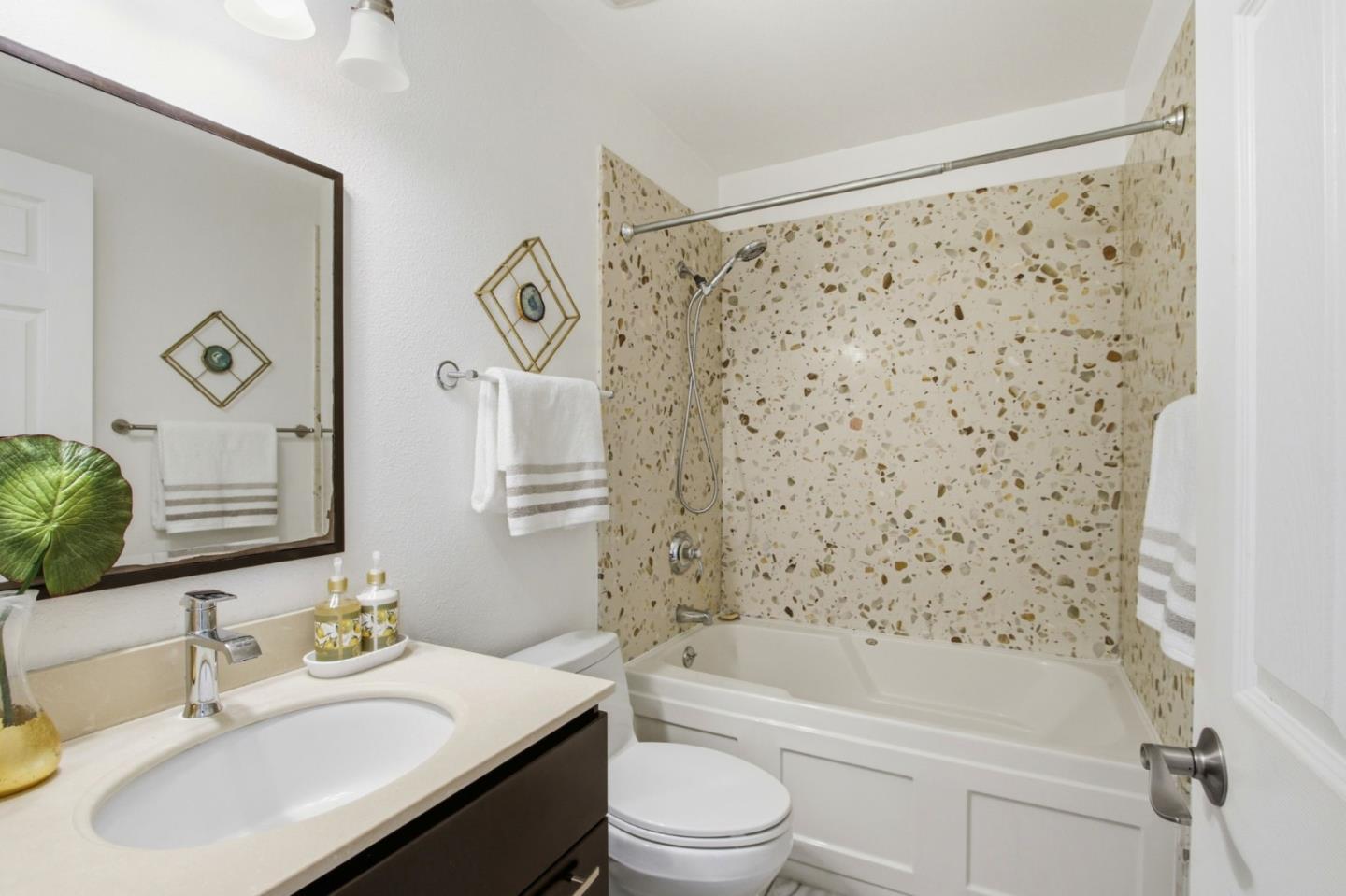 Detail Gallery Image 29 of 39 For 2955 Gala Ct, Santa Clara,  CA 95051 - 3 Beds | 2 Baths