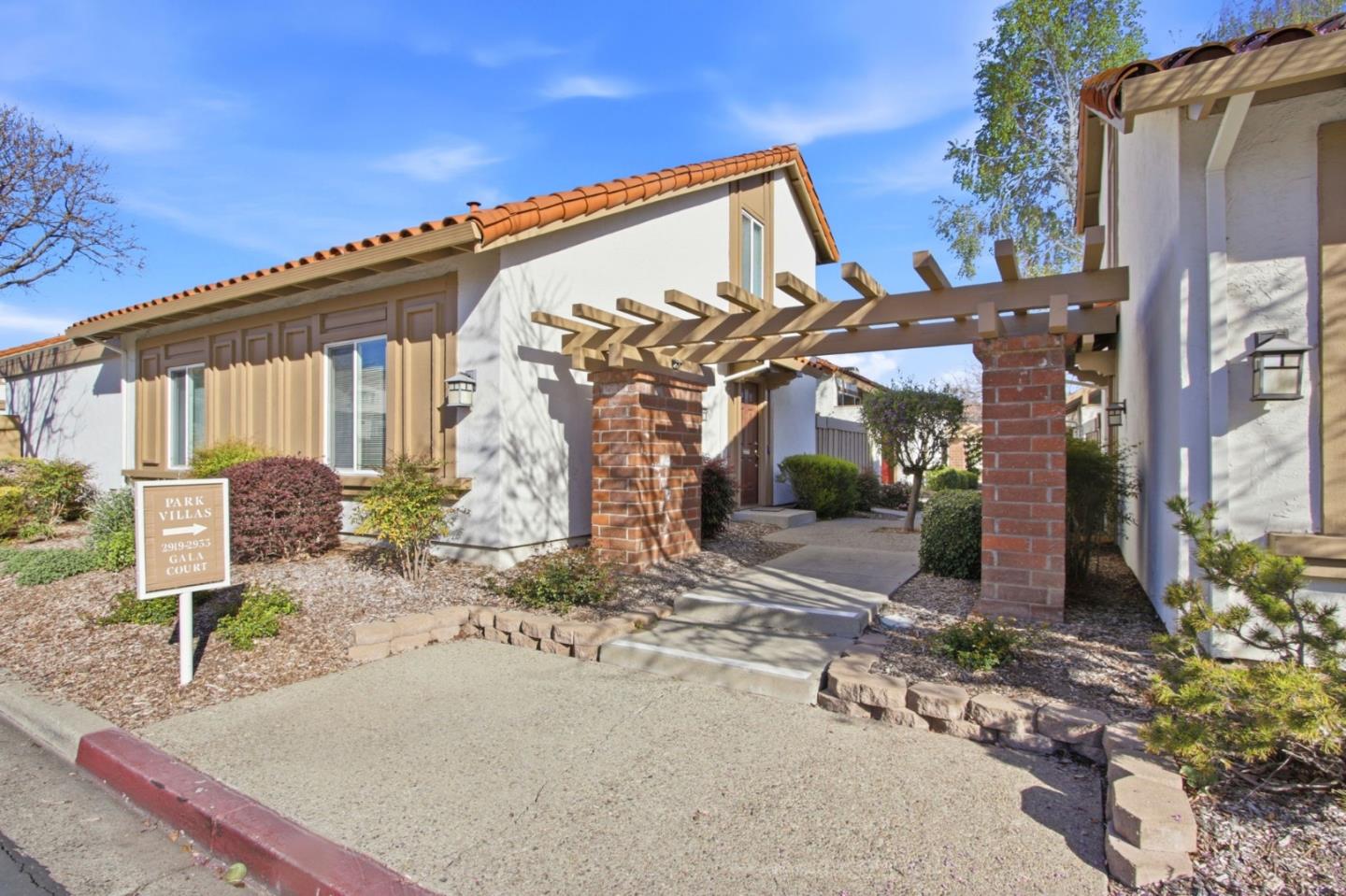 Detail Gallery Image 6 of 39 For 2955 Gala Ct, Santa Clara,  CA 95051 - 3 Beds | 2 Baths