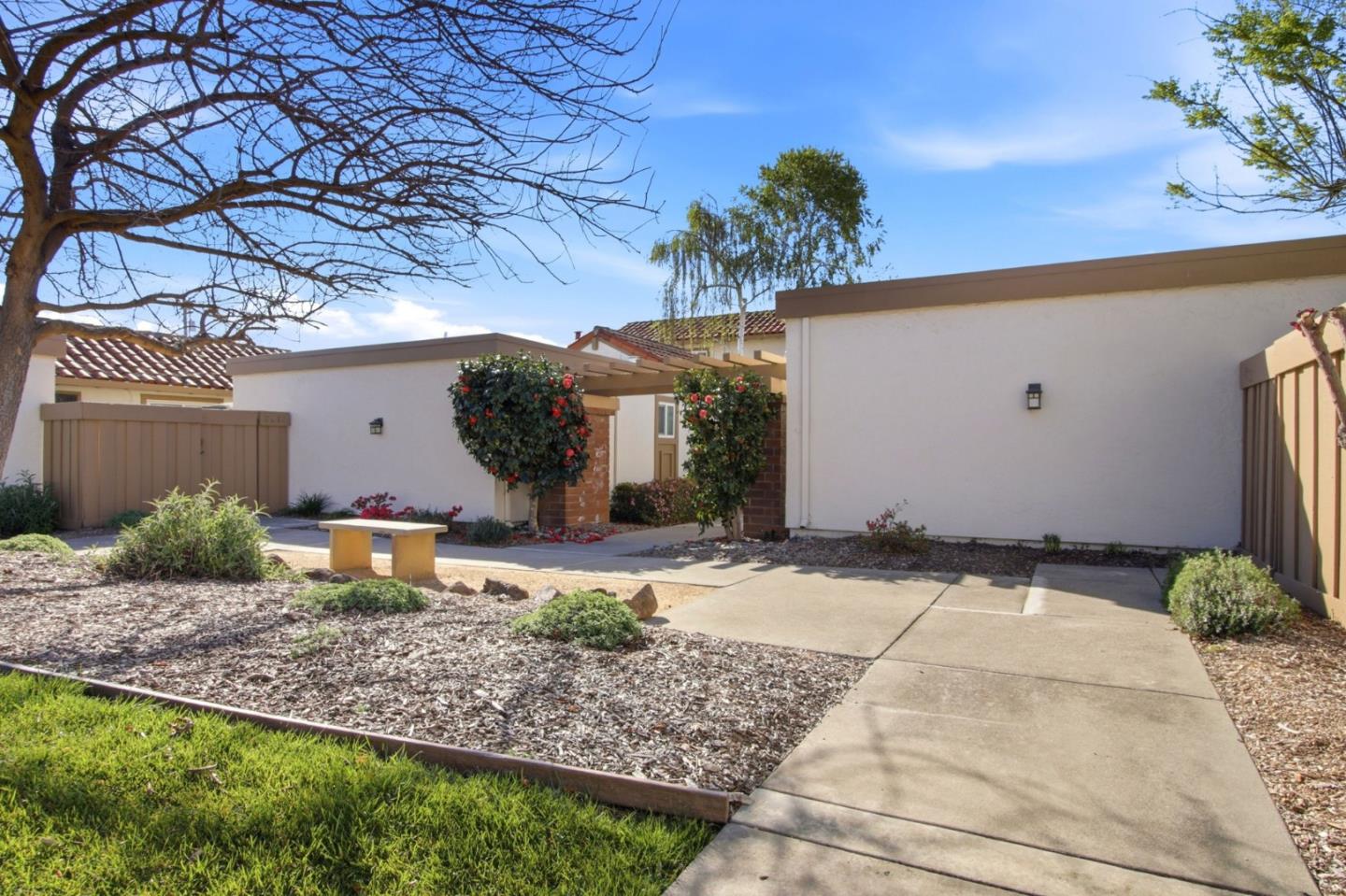 Detail Gallery Image 8 of 39 For 2955 Gala Ct, Santa Clara,  CA 95051 - 3 Beds | 2 Baths