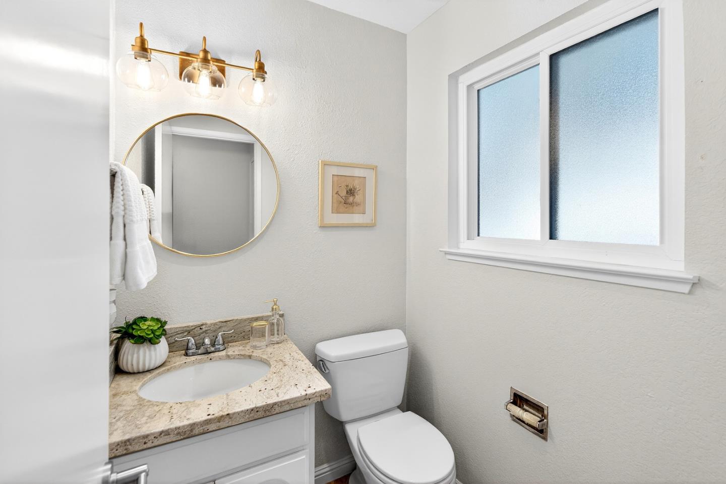 Detail Gallery Image 13 of 33 For 201 Flynn Ave #16,  Mountain View,  CA 94043 - 2 Beds | 2/1 Baths