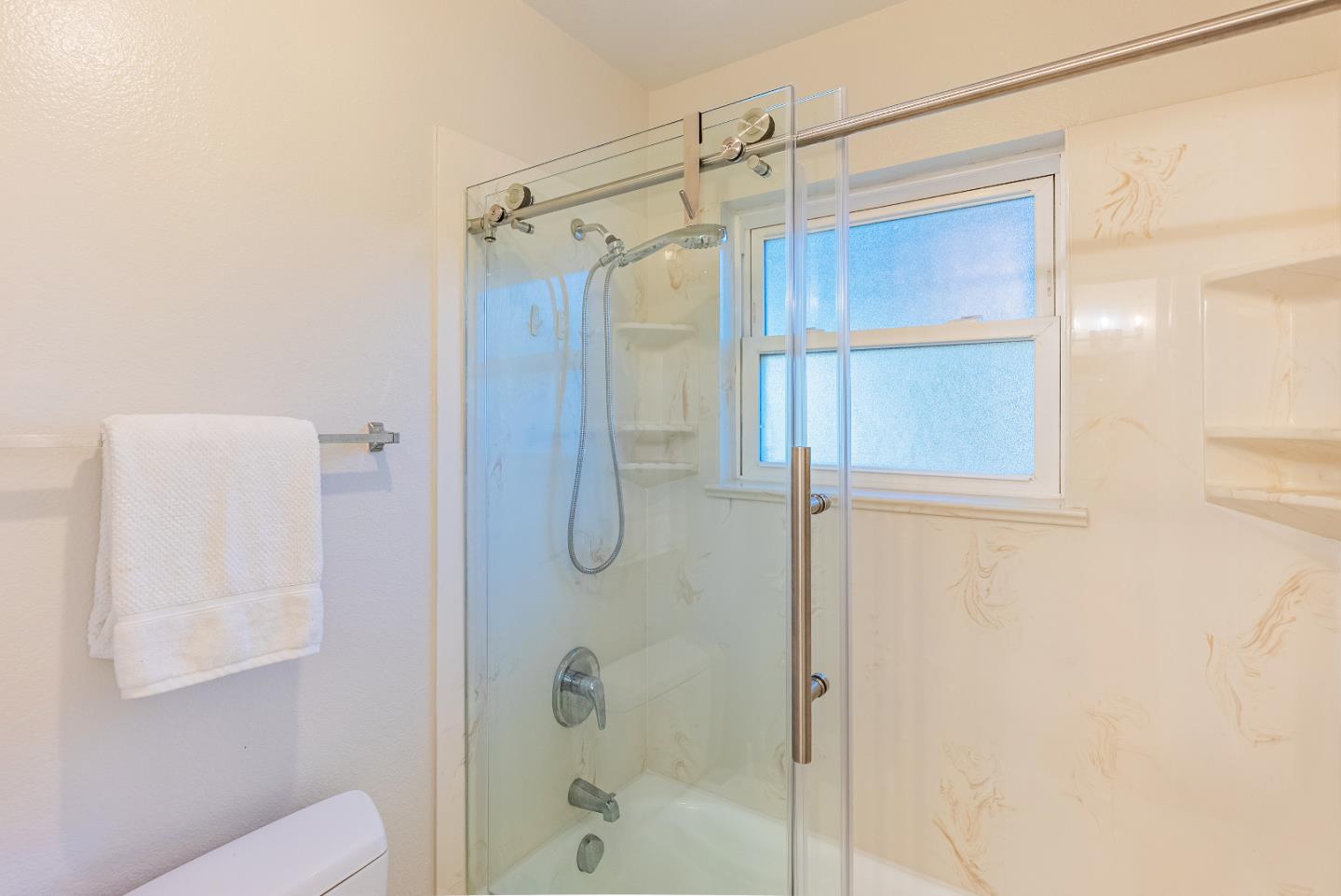 Detail Gallery Image 20 of 33 For 201 Flynn Ave #16,  Mountain View,  CA 94043 - 2 Beds | 2/1 Baths