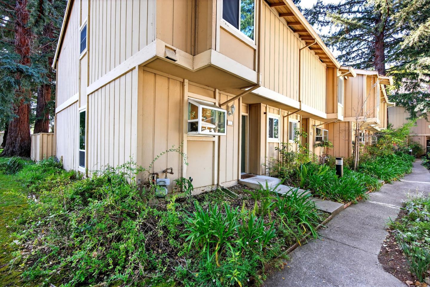 Detail Gallery Image 28 of 33 For 201 Flynn Ave #16,  Mountain View,  CA 94043 - 2 Beds | 2/1 Baths
