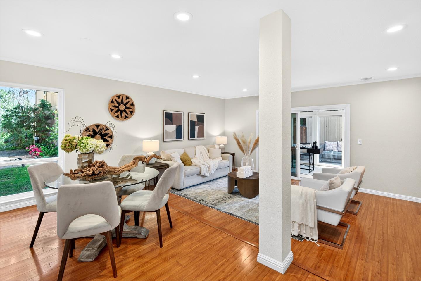 Detail Gallery Image 3 of 33 For 201 Flynn Ave #16,  Mountain View,  CA 94043 - 2 Beds | 2/1 Baths