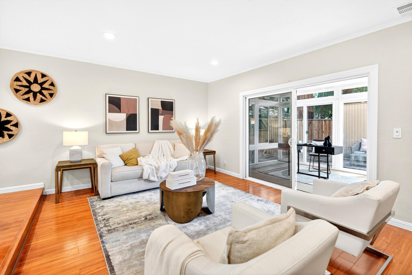 Detail Gallery Image 4 of 33 For 201 Flynn Ave #16,  Mountain View,  CA 94043 - 2 Beds | 2/1 Baths