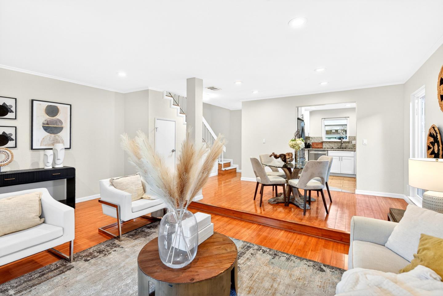 Detail Gallery Image 6 of 33 For 201 Flynn Ave #16,  Mountain View,  CA 94043 - 2 Beds | 2/1 Baths