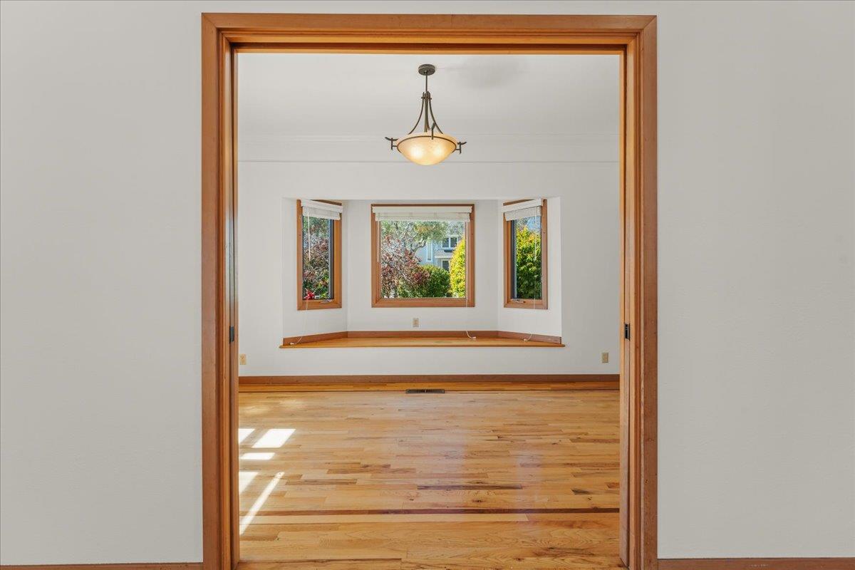 Detail Gallery Image 18 of 58 For 206 Ravenswood Ct, Santa Cruz,  CA 95060 - 3 Beds | 3 Baths