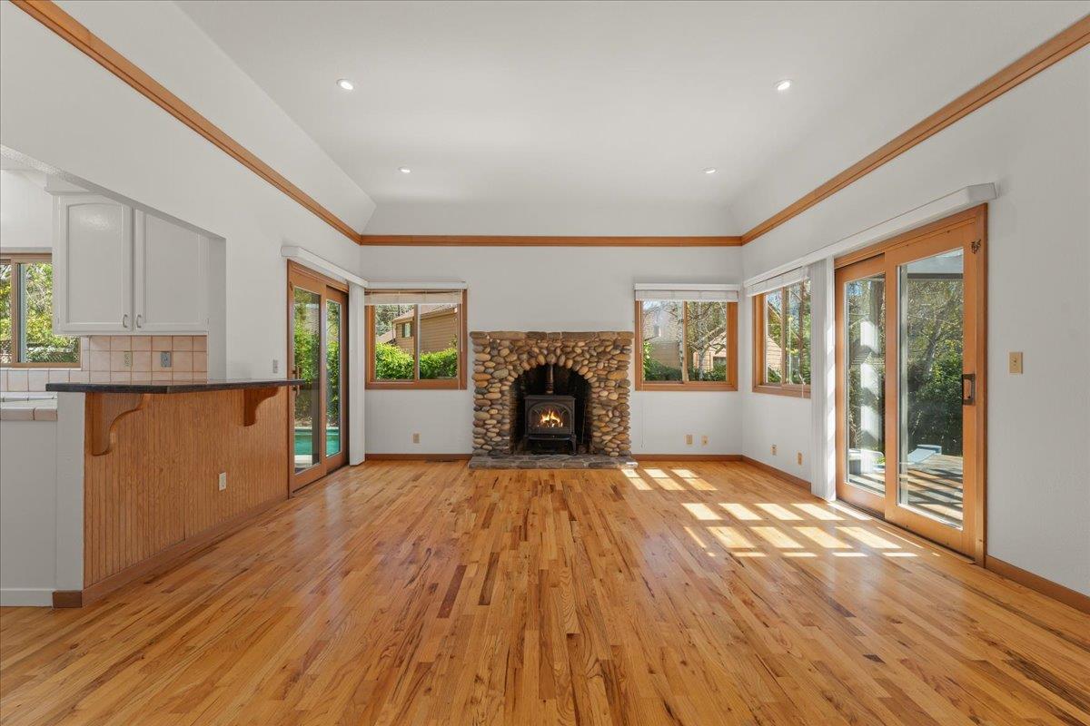 Detail Gallery Image 19 of 58 For 206 Ravenswood Ct, Santa Cruz,  CA 95060 - 3 Beds | 3 Baths