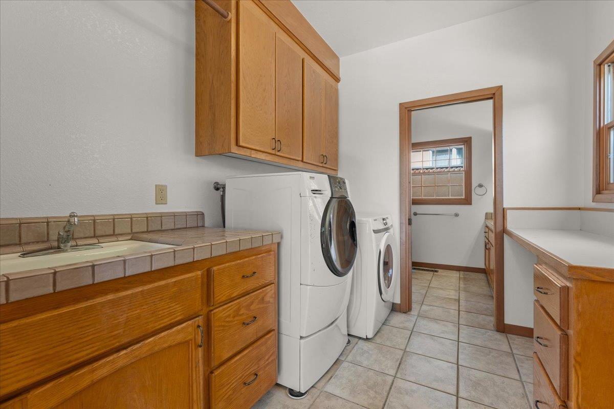 Detail Gallery Image 32 of 58 For 206 Ravenswood Ct, Santa Cruz,  CA 95060 - 3 Beds | 3 Baths