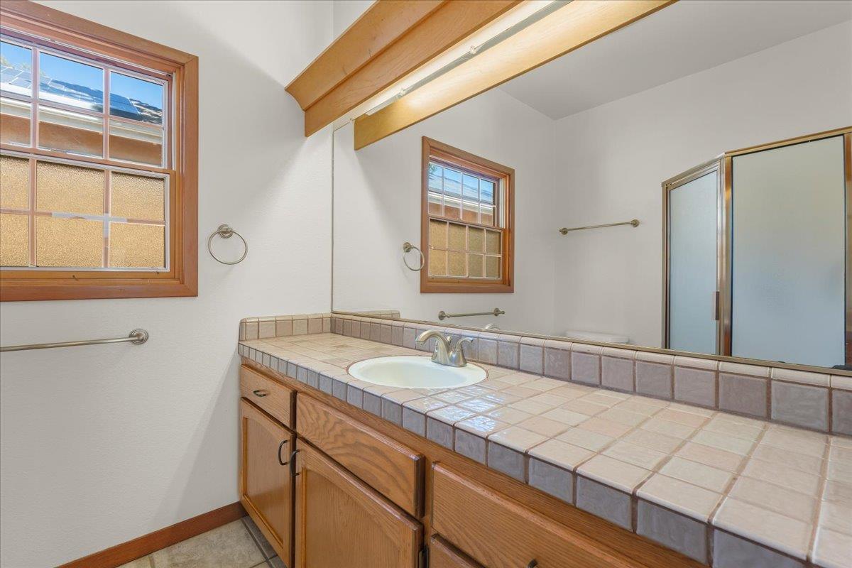 Detail Gallery Image 33 of 58 For 206 Ravenswood Ct, Santa Cruz,  CA 95060 - 3 Beds | 3 Baths