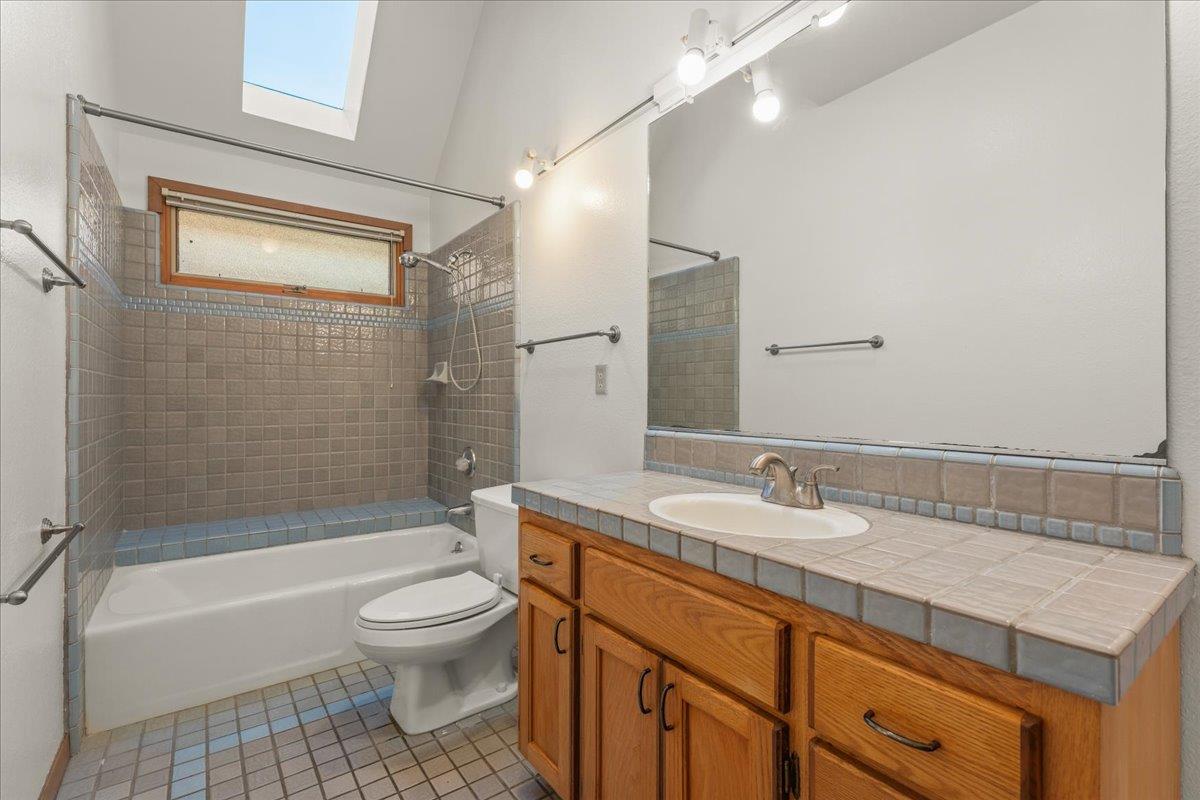 Detail Gallery Image 37 of 58 For 206 Ravenswood Ct, Santa Cruz,  CA 95060 - 3 Beds | 3 Baths