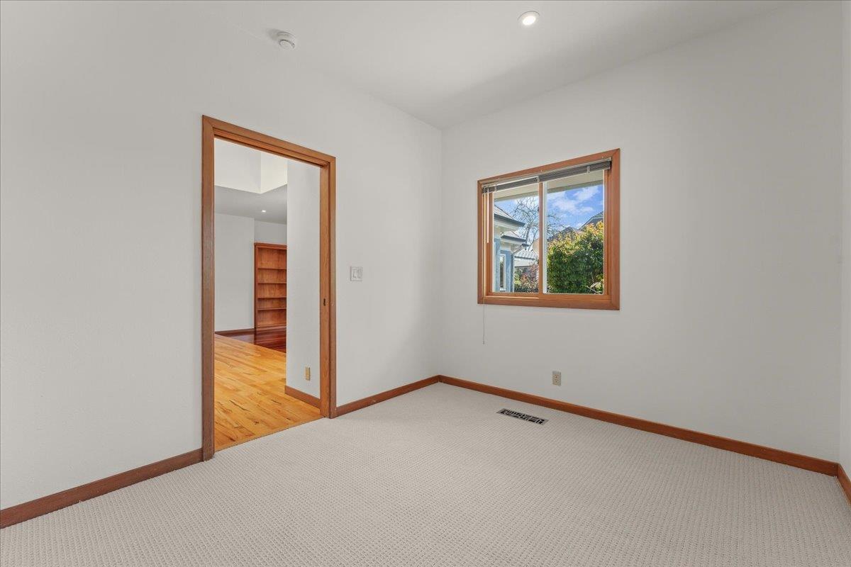 Detail Gallery Image 38 of 58 For 206 Ravenswood Ct, Santa Cruz,  CA 95060 - 3 Beds | 3 Baths