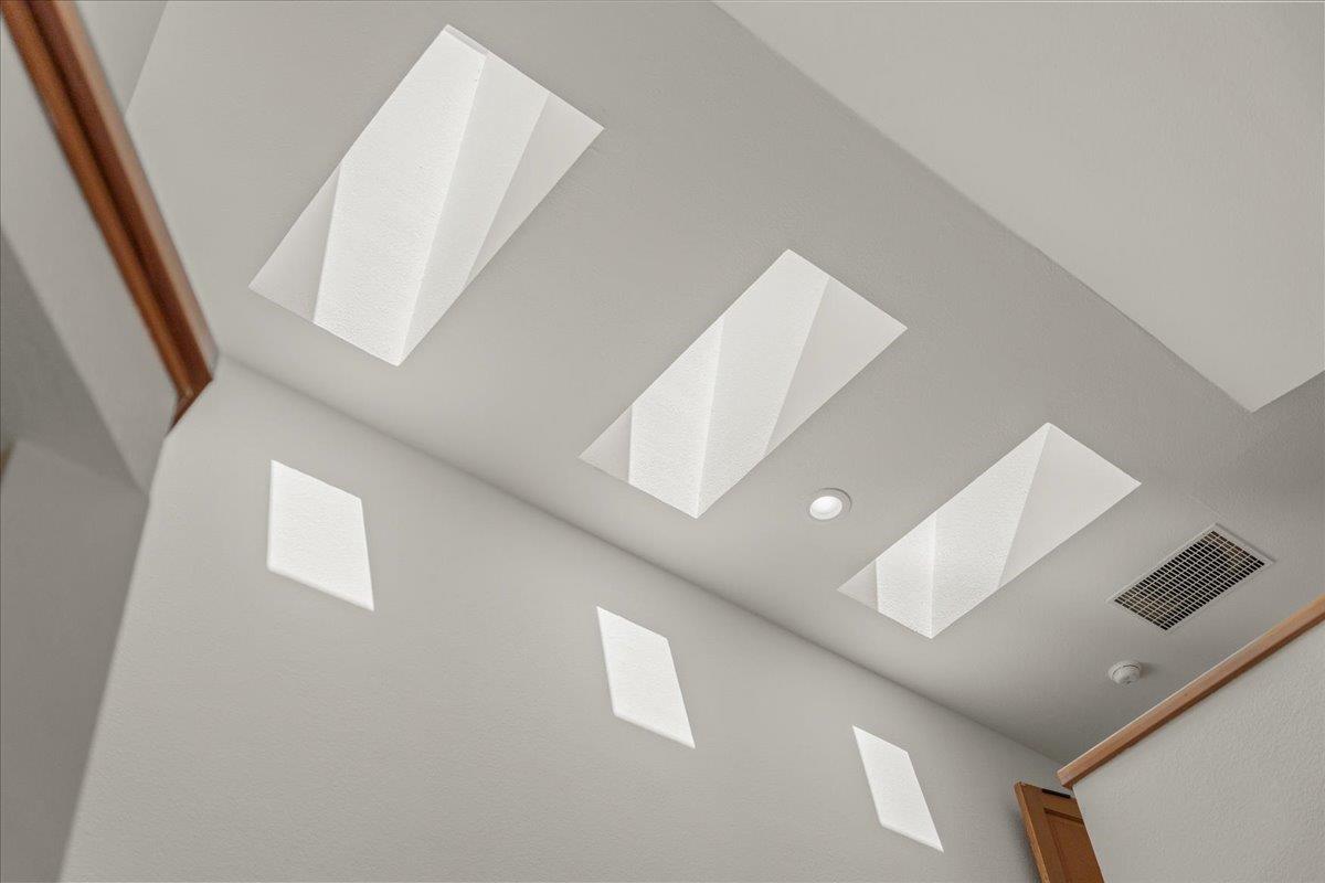 Detail Gallery Image 39 of 58 For 206 Ravenswood Ct, Santa Cruz,  CA 95060 - 3 Beds | 3 Baths