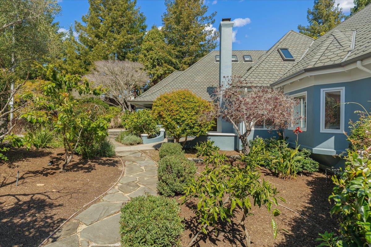 Detail Gallery Image 9 of 58 For 206 Ravenswood Ct, Santa Cruz,  CA 95060 - 3 Beds | 3 Baths