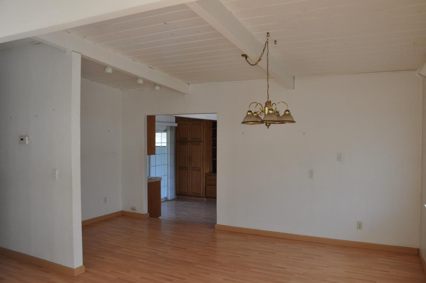 Detail Gallery Image 3 of 17 For 1795 Kammerer Ave, San Jose,  CA 95116 - 3 Beds | 1 Baths