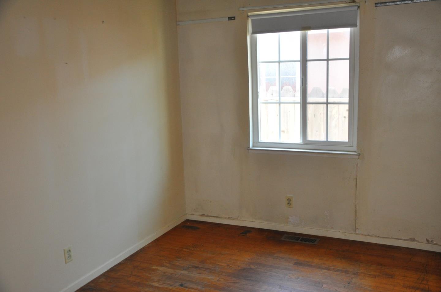 Detail Gallery Image 8 of 17 For 1795 Kammerer Ave, San Jose,  CA 95116 - 3 Beds | 1 Baths