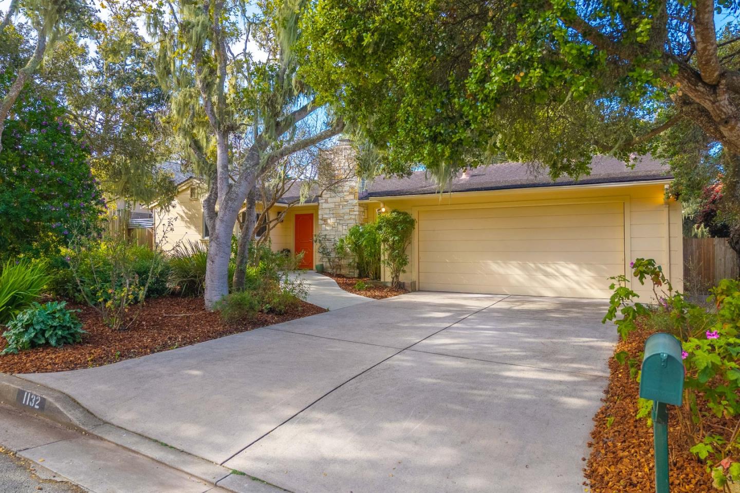 Front Image Thumbnail for ML82038324