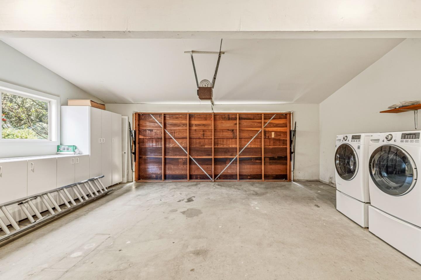 Detail Gallery Image 13 of 20 For 1132 Seaview Ave, Pacific Grove,  CA 93950 - 3 Beds | 2 Baths