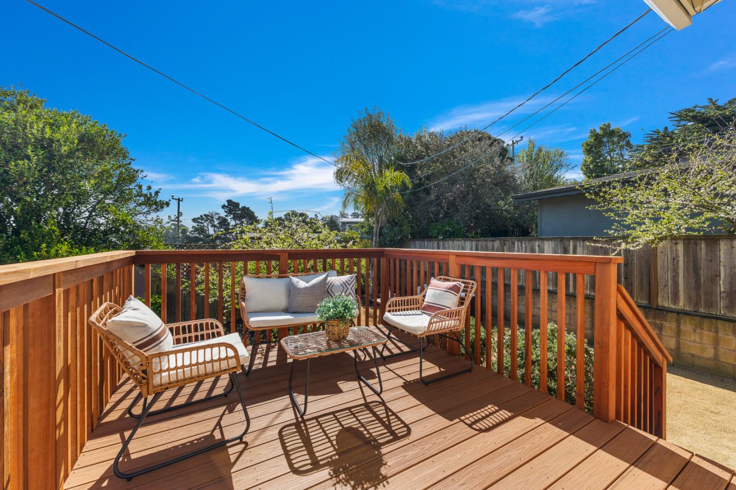 Detail Gallery Image 11 of 30 For 101 Elmwood Ct, San Bruno,  CA 94066 - 3 Beds | 3 Baths