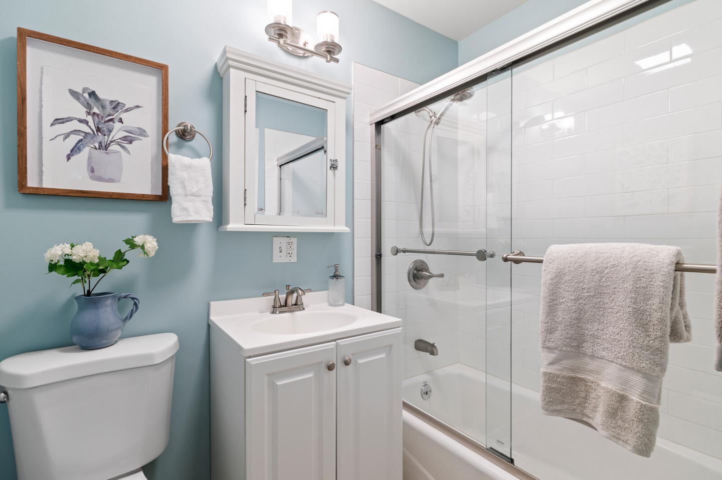 Detail Gallery Image 16 of 30 For 101 Elmwood Ct, San Bruno,  CA 94066 - 3 Beds | 3 Baths