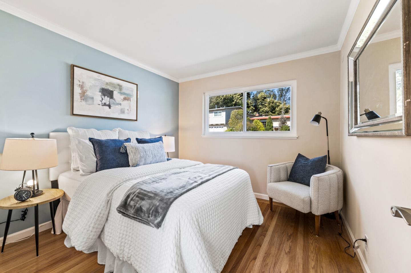 Detail Gallery Image 17 of 30 For 101 Elmwood Ct, San Bruno,  CA 94066 - 3 Beds | 3 Baths