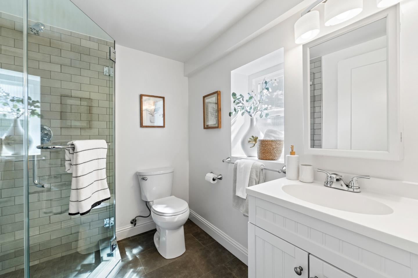 Detail Gallery Image 26 of 30 For 101 Elmwood Ct, San Bruno,  CA 94066 - 3 Beds | 3 Baths