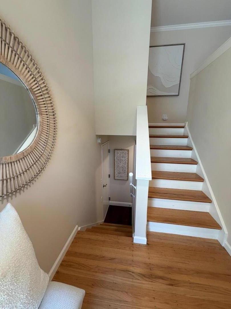 Detail Gallery Image 3 of 30 For 101 Elmwood Ct, San Bruno,  CA 94066 - 3 Beds | 3 Baths