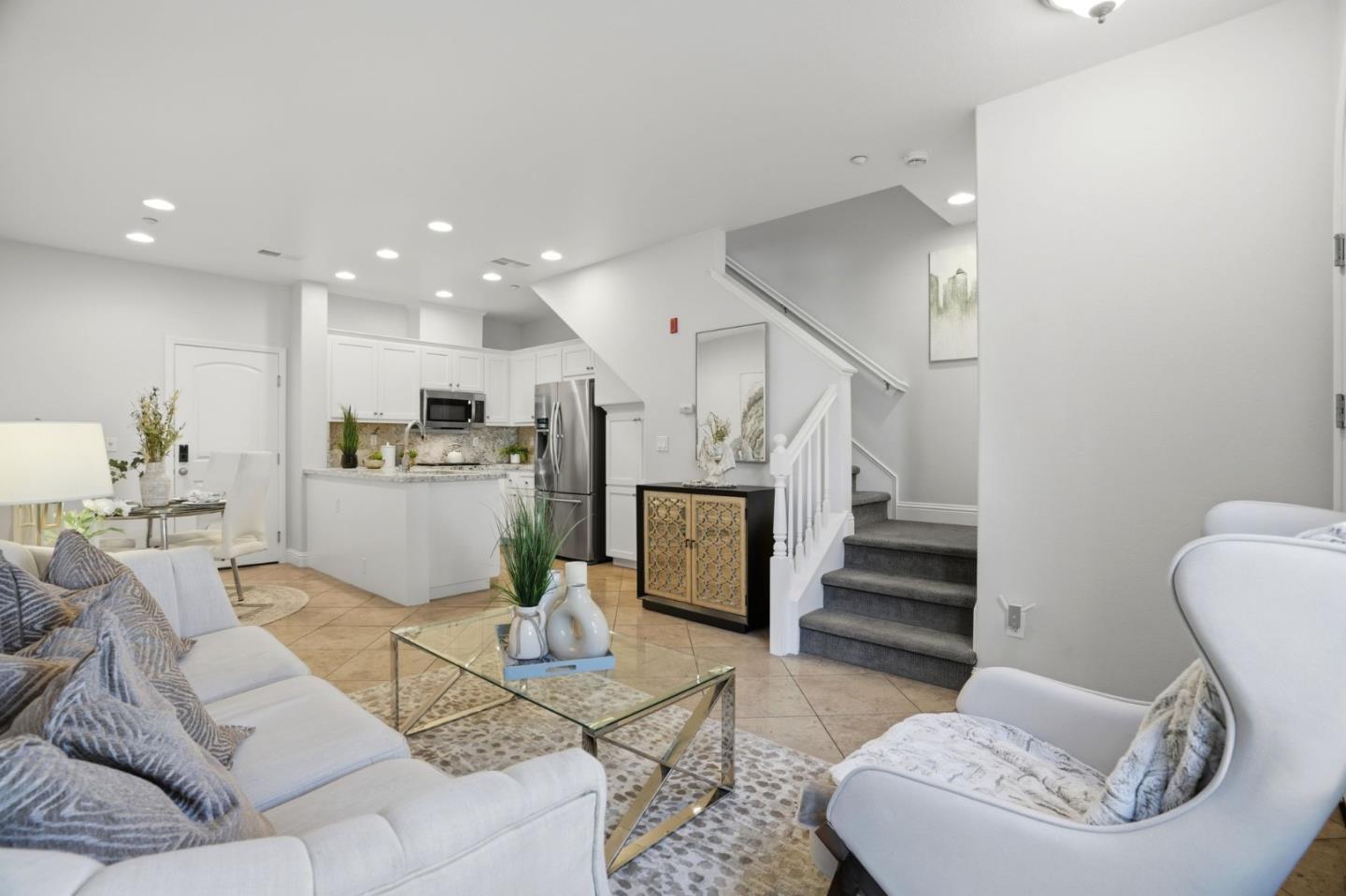 1220 South Ridgemark Drive, Hollister, CA, 95023